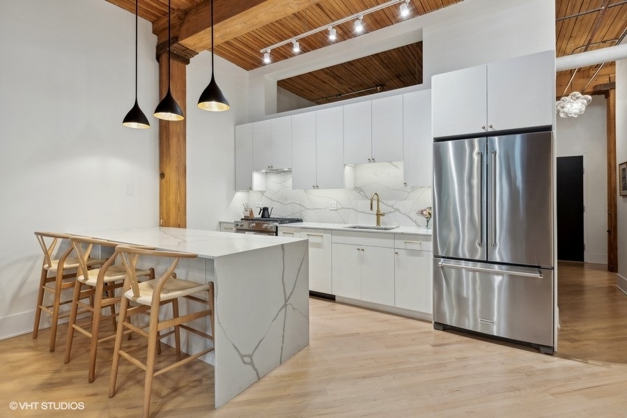 2333 W Saint Paul Avenue 123