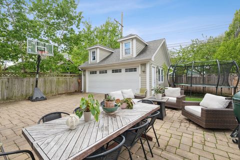 Tiny photo for 3830 N LOWELL Avenue, Chicago, IL 60641 (MLS # 12633661)
