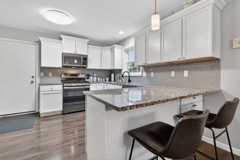 Tiny photo for 300 Arrowhead Drive, Minooka, IL 60447 (MLS # 12629531)