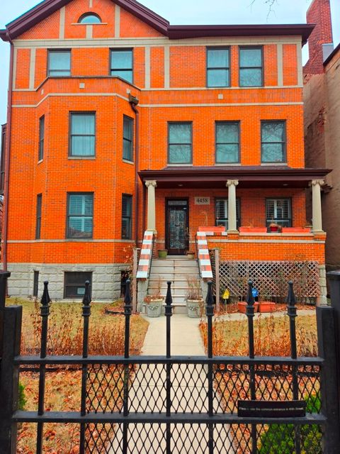 4458 S Greenwood Avenue 1E Chicago IL 60653