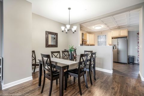 Tiny photo for 207 N Louis Street #B, Mount Prospect, IL 60056 (MLS # 12585466)