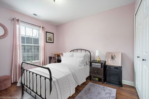 Tiny photo for 207 N Louis Street #B, Mount Prospect, IL 60056 (MLS # 12585466)