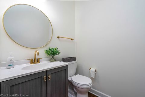 Tiny photo for 207 N Louis Street #B, Mount Prospect, IL 60056 (MLS # 12585466)