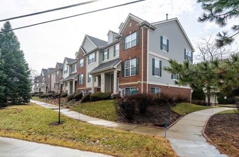 Tiny photo for 207 N Louis Street #B, Mount Prospect, IL 60056 (MLS # 12585466)