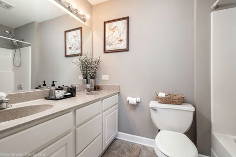 Tiny photo for 207 N Louis Street #B, Mount Prospect, IL 60056 (MLS # 12585466)