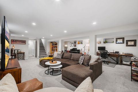 Tiny photo for 5343 N Moody Avenue, Chicago, IL 60630 (MLS # 12624461)