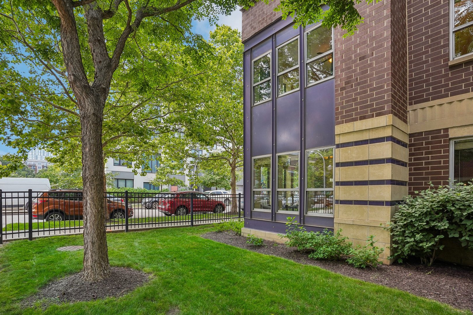 1159 N Hudson Street 1-101