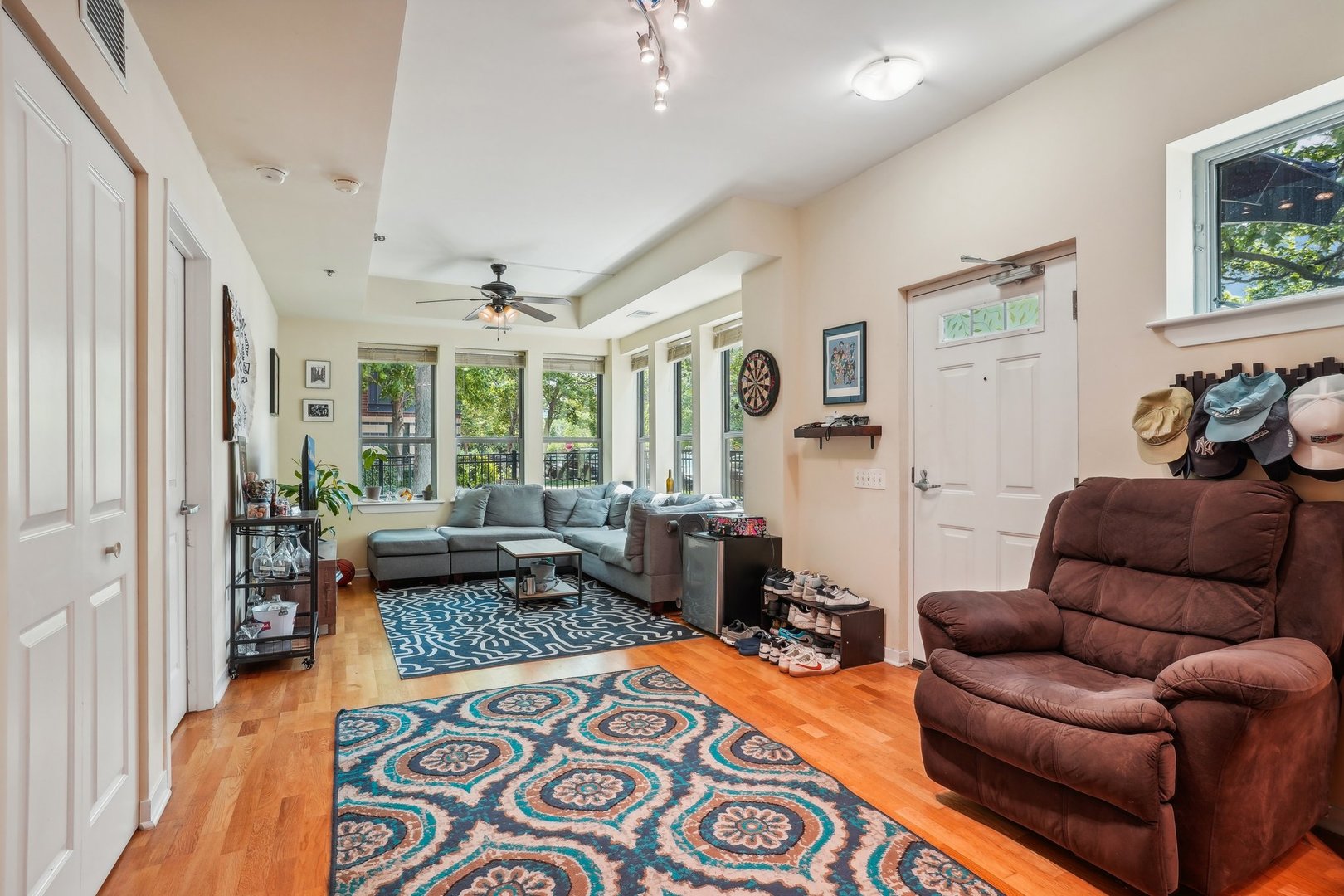 1159 N Hudson Street 1-101