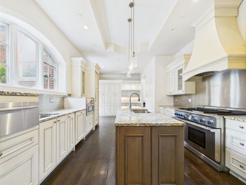 Tiny photo for 1242 W Dickens Avenue, Chicago, IL 60614 (MLS # 12435745)
