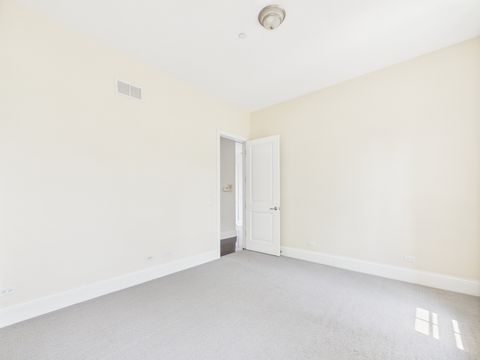 Tiny photo for 1242 W Dickens Avenue, Chicago, IL 60614 (MLS # 12435745)