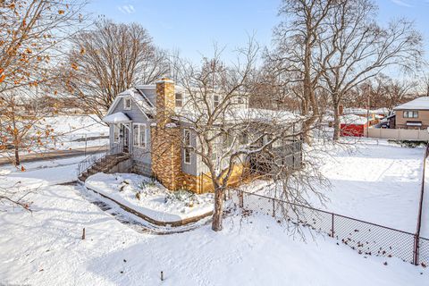Tiny photo for 9801 WASHINGTON Avenue, Oak Lawn, IL 60453 (MLS # 12529710)