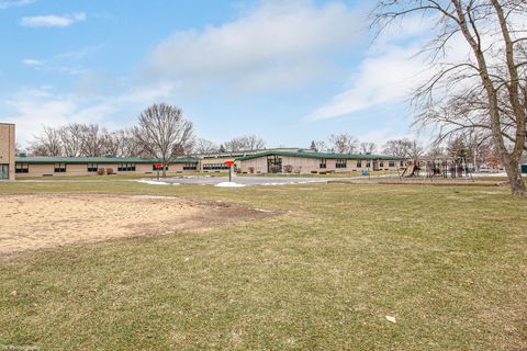 Tiny photo for 9801 WASHINGTON Avenue, Oak Lawn, IL 60453 (MLS # 12529710)