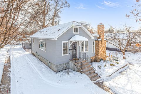 Tiny photo for 9801 WASHINGTON Avenue, Oak Lawn, IL 60453 (MLS # 12529710)