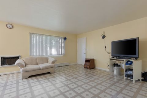 Tiny photo for 2508 Algonquin Road #16, Rolling Meadows, IL 60008 (MLS # 12584956)