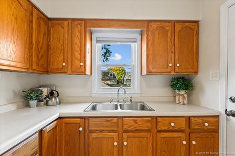 Tiny photo for 9206 S Troy Avenue, Evergreen Park, IL 60805 (MLS # 12576573)