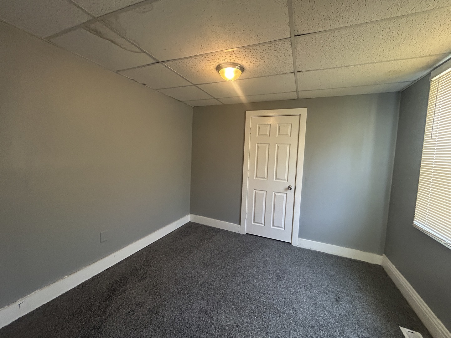 2047 W 6th Street