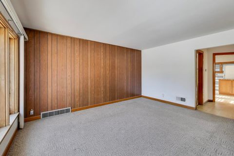 Tiny photo for 5546 S Nottingham Avenue, Chicago, IL 60638 (MLS # 12541550)