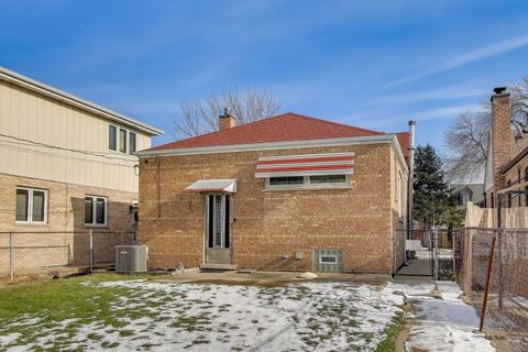 Tiny photo for 5546 S Nottingham Avenue, Chicago, IL 60638 (MLS # 12541550)