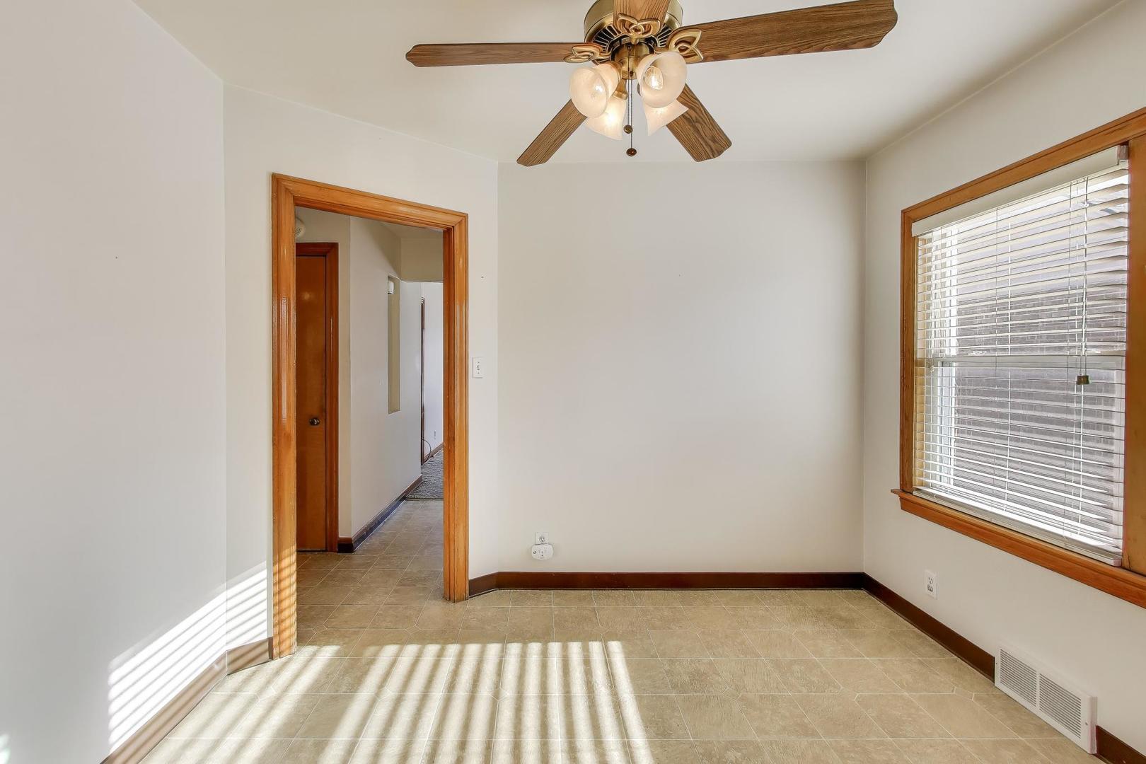 5546 S Nottingham Avenue