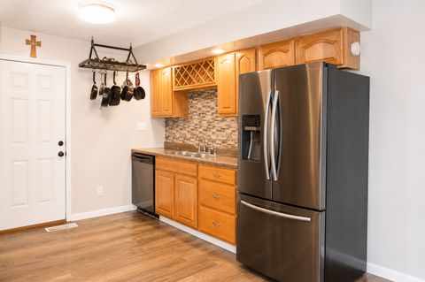Tiny photo for 2006 E 7th Street, Sterling, IL 61081 (MLS # 12637957)