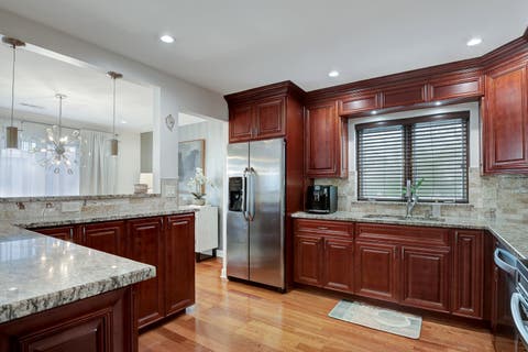 Tiny photo for 9335 LANDINGS Lane #307, Des Plaines, IL 60016 (MLS # 12643788)
