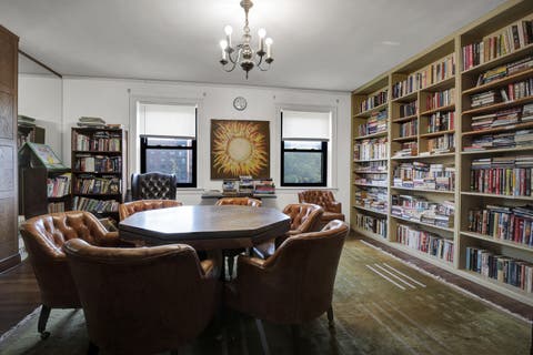 Tiny photo for 9335 LANDINGS Lane #307, Des Plaines, IL 60016 (MLS # 12643788)