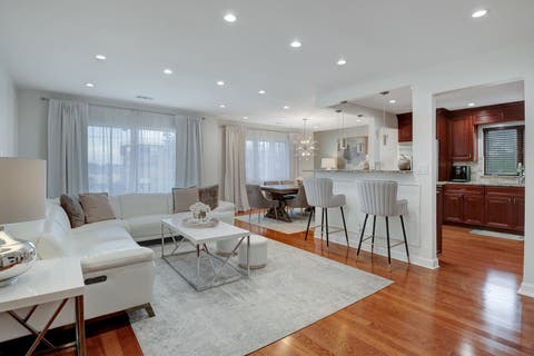 Tiny photo for 9335 LANDINGS Lane #307, Des Plaines, IL 60016 (MLS # 12643788)