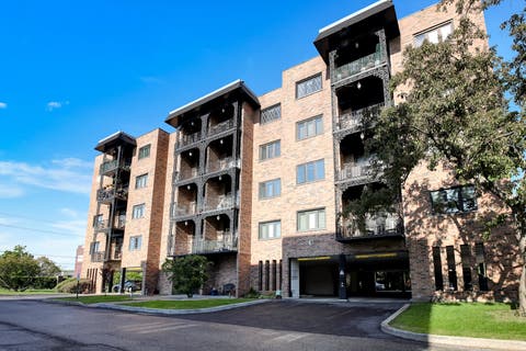 Tiny photo for 9335 LANDINGS Lane #307, Des Plaines, IL 60016 (MLS # 12643788)