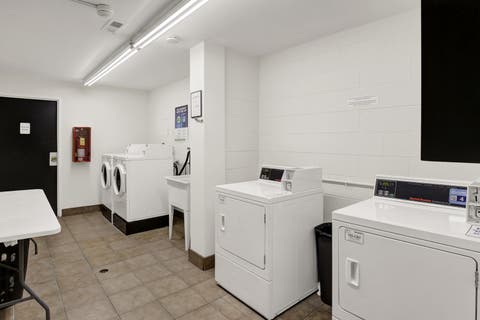 Tiny photo for 9335 LANDINGS Lane #307, Des Plaines, IL 60016 (MLS # 12643788)