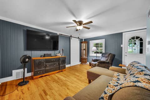 Tiny photo for 252 Sylvan Lane, Creve Coeur, IL 61610 (MLS # 12667232)