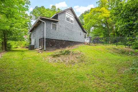 Tiny photo for 252 Sylvan Lane, Creve Coeur, IL 61610 (MLS # 12667232)