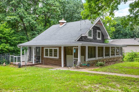 Tiny photo for 252 Sylvan Lane, Creve Coeur, IL 61610 (MLS # 12667232)