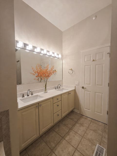 Tiny photo for 723 Prestwick Lane, Wheeling, IL 60090 (MLS # 12642089)