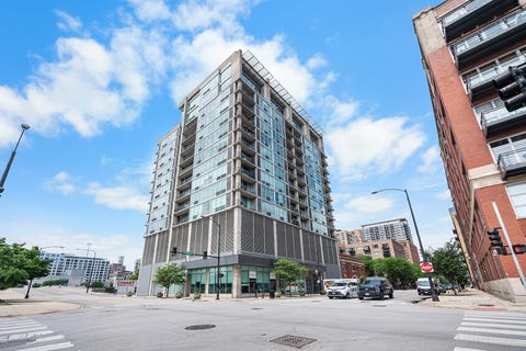 Photo of 700 W Van Buren Street #709, Chicago, IL 60607 (MLS # 12674063)