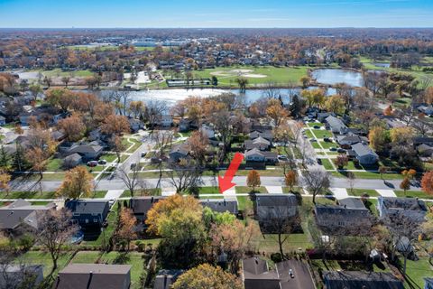 Tiny photo for 1320 Hassell Road, Hoffman Estates, IL 60169 (MLS # 12520363)