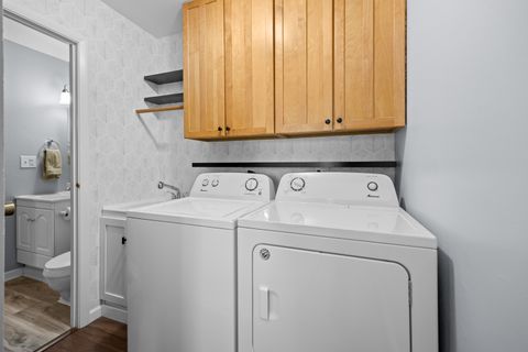 Tiny photo for 1320 Hassell Road, Hoffman Estates, IL 60169 (MLS # 12520363)