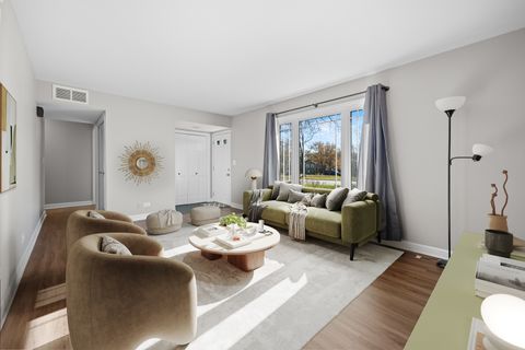 Tiny photo for 1320 Hassell Road, Hoffman Estates, IL 60169 (MLS # 12520363)