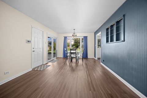 Tiny photo for 1320 Hassell Road, Hoffman Estates, IL 60169 (MLS # 12520363)