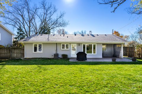 Tiny photo for 1320 Hassell Road, Hoffman Estates, IL 60169 (MLS # 12520363)