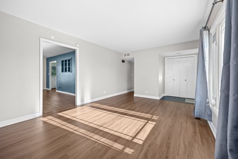 Tiny photo for 1320 Hassell Road, Hoffman Estates, IL 60169 (MLS # 12520363)