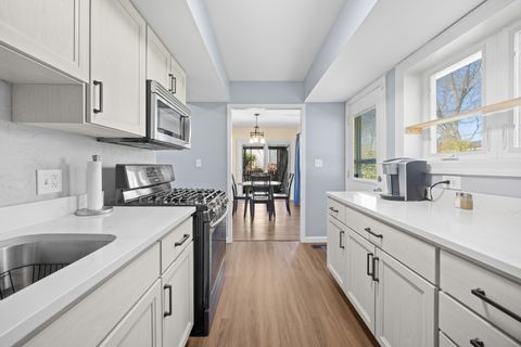 Tiny photo for 1320 Hassell Road, Hoffman Estates, IL 60169 (MLS # 12520363)