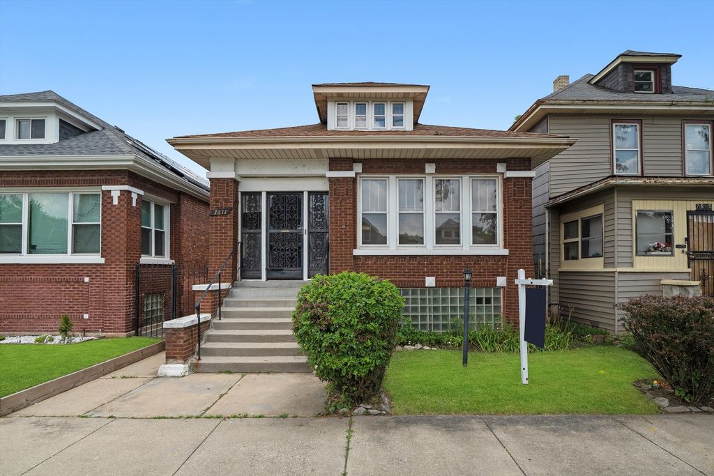 Photo for 7611 S Aberdeen Street, Chicago, IL 60620 (MLS # 12507783)