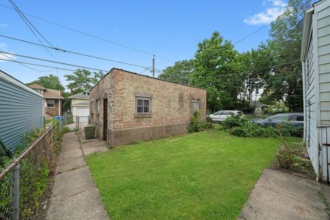 Tiny photo for 7611 S Aberdeen Street, Chicago, IL 60620 (MLS # 12507783)