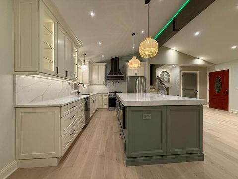 Tiny photo for 700 Florence Drive, Park Ridge, IL 60068 (MLS # 12535072)