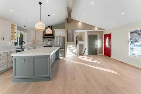 Tiny photo for 700 Florence Drive, Park Ridge, IL 60068 (MLS # 12535072)