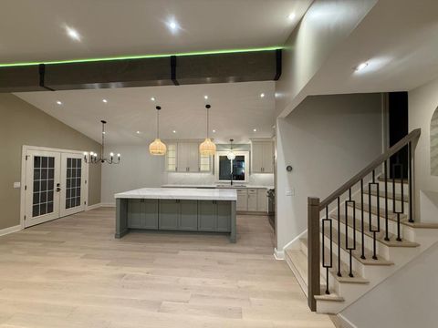 Tiny photo for 700 Florence Drive, Park Ridge, IL 60068 (MLS # 12535072)