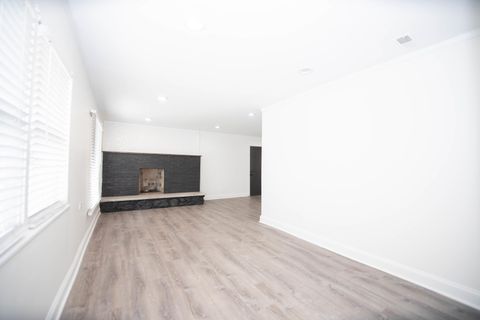 Tiny photo for 7945 Mobile Avenue, Burbank, IL 60459 (MLS # 12618068)