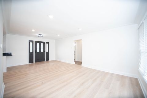 Tiny photo for 7945 Mobile Avenue, Burbank, IL 60459 (MLS # 12618068)