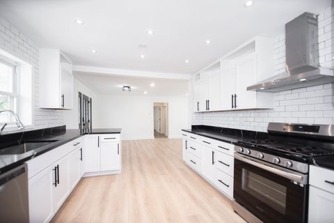Tiny photo for 7945 Mobile Avenue, Burbank, IL 60459 (MLS # 12618068)