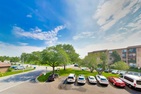 Tiny photo for 1101 S Hunt Club Drive #204, Mount Prospect, IL 60056 (MLS # 12741911)
